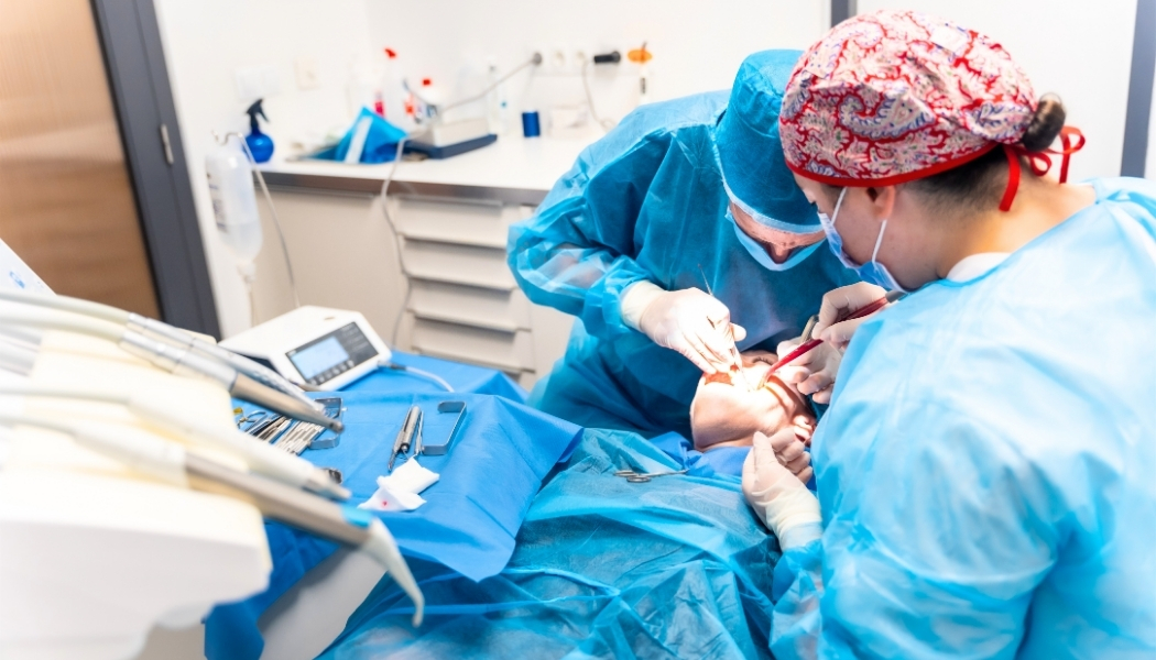 Implantes dentales 1